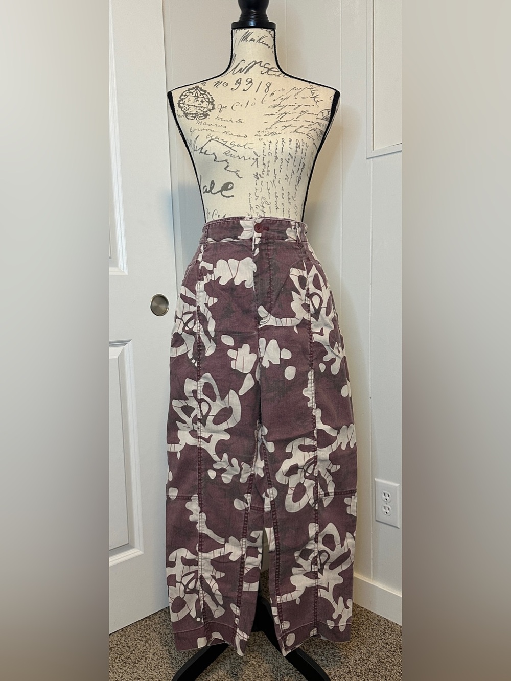 Anthropologie Linen Blend Tapered Crop Pants Abstract Floral Print Size 32